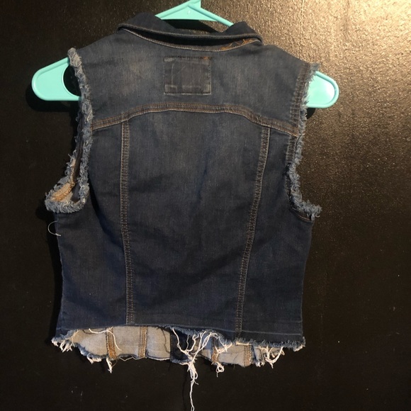 Jean jacket brand new without tag - Picture 3 of 6